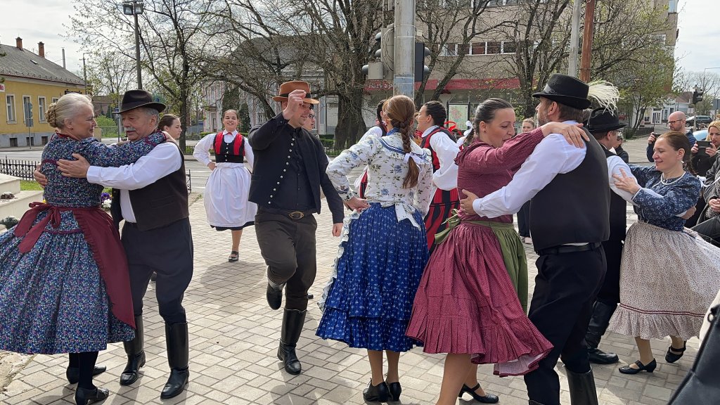 Flashmob az istentisztelet előtt09